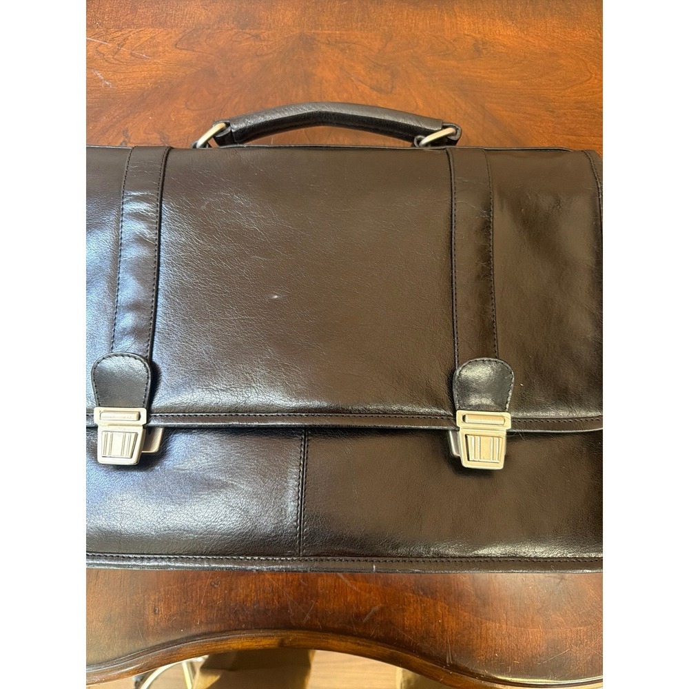 Brief‎ case
